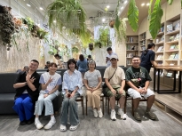 【光影漫遊獨立書店】《屋外長滿了草＋收攤之後》  ＠ 書帶蕨